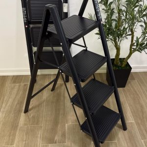 Shaklle me 4 kate metalike